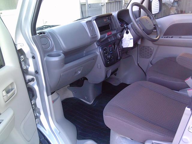 ミニキャブバン ブラボーターボ　４ＷＤ　ハイルーフ　両側スライドドア　インパネオートマ　キーレス　フル装備　リヤヒーター　衝突被害軽減システム　横滑り防止装置　新品タイヤ交換　ルームクリーニング済　修復歴無し（26枚目）