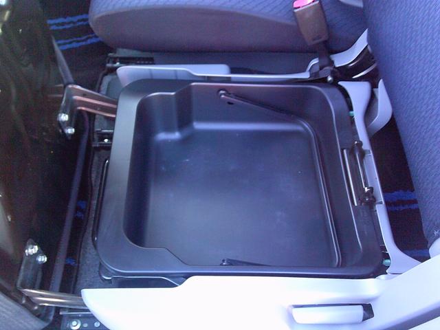 ＡＺワゴン ＸＳスペシャル　純正ＣＤオーディオ　純正アルミ＆エアロ　スマートキースペア付　走行８５０００キロ　ルームクリーニング済　修復歴無し（33枚目）