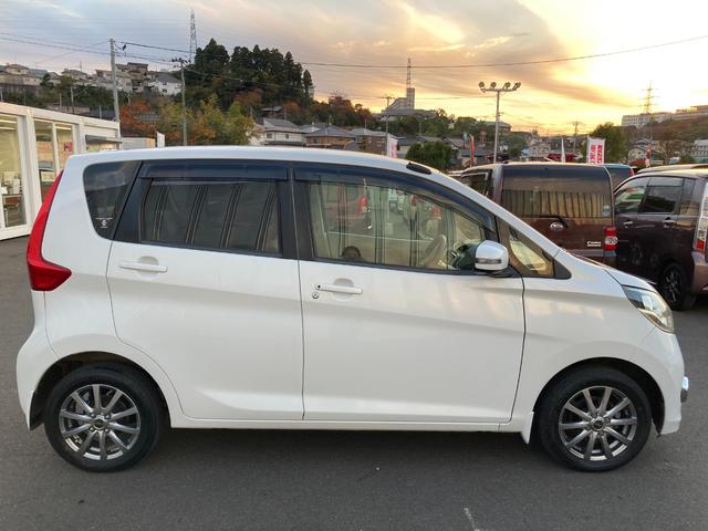 デイズ X 4WD 基本装備フル装備 Pスタート Sキー アイドリングストップ シートヒーター ETC アラウンドビューモニター Bカメラ 社外14インチAWサマータイヤ タイミングチェーンエンジン(9枚目)