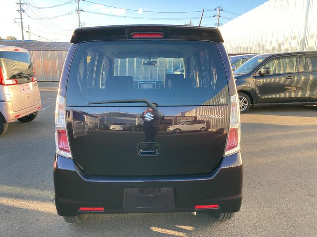 ワゴンＲスティングレー Ｘ　（車検２年）基本装備フル装備　Ｐスタート　本革Ｓ　衝突安全ボディ　盗難防止システム　ＨＩＤヘッドライト　社外ＨＤＤナビ　ミュージックサーバ　純正１４インチＡＷ付サマータイヤ　タイミングチェーンエンジン（8枚目）