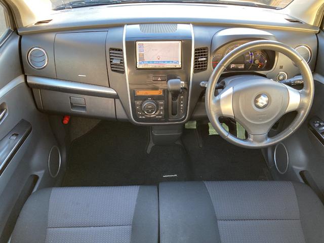 ワゴンＲスティングレー Ｘ　（車検２年）基本装備フル装備　Ｐスタート　本革Ｓ　衝突安全ボディ　盗難防止システム　ＨＩＤヘッドライト　社外ＨＤＤナビ　ミュージックサーバ　純正１４インチＡＷ付サマータイヤ　タイミングチェーンエンジン（19枚目）