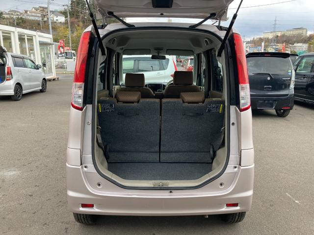 ルークス G (車検2年)基本装備フル装備 Pスタート Sキー 盗難防止システム 衝突安全ボディ 両側スライド左パワスラ 社外CDオーディオ 14インチサマータイヤ装着 タイミングチェーンエンジン(17枚目)