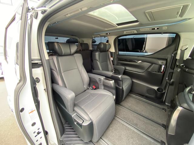 2.5S Cパッケージ フルセグ/サンルーフ/Bluetooth対応/フリップダウンモニター/革シート/禁煙車/前後ドラレコ/デジタルインナーミラー/シートエアコン/エアロ/ETC/バックカメラ/諸突軽減ブレーキ/7人乗り(51枚目)