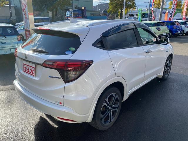 ヴェゼル ハイブリッドＺ・ホンダセンシング　後期／純正８型フルセグナビ／ハーフレザーシート／ＬＥＤヘッドライト／バックカメラ／シートヒーター／衝突軽減ブレーキ／レーダークルーズコントロール／ＥＴＣ／禁煙車（23枚目）