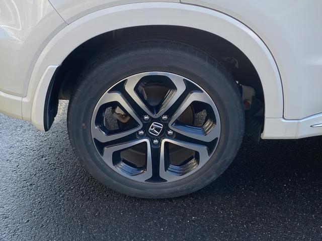 ヴェゼル ハイブリッドＺ・ホンダセンシング　後期／純正８型フルセグナビ／ハーフレザーシート／ＬＥＤヘッドライト／バックカメラ／シートヒーター／衝突軽減ブレーキ／レーダークルーズコントロール／ＥＴＣ／禁煙車（28枚目）