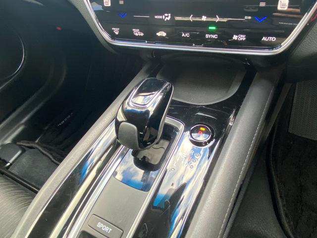 ヴェゼル ハイブリッドＺ・ホンダセンシング　後期／純正８型フルセグナビ／ハーフレザーシート／ＬＥＤヘッドライト／バックカメラ／シートヒーター／衝突軽減ブレーキ／レーダークルーズコントロール／ＥＴＣ／禁煙車（57枚目）