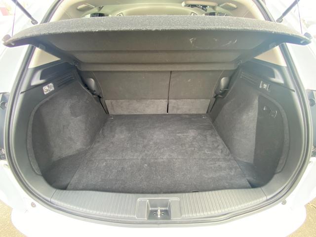 ヴェゼル ハイブリッドＺ・ホンダセンシング　後期／純正８型フルセグナビ／ハーフレザーシート／ＬＥＤヘッドライト／バックカメラ／シートヒーター／衝突軽減ブレーキ／レーダークルーズコントロール／ＥＴＣ／禁煙車（69枚目）