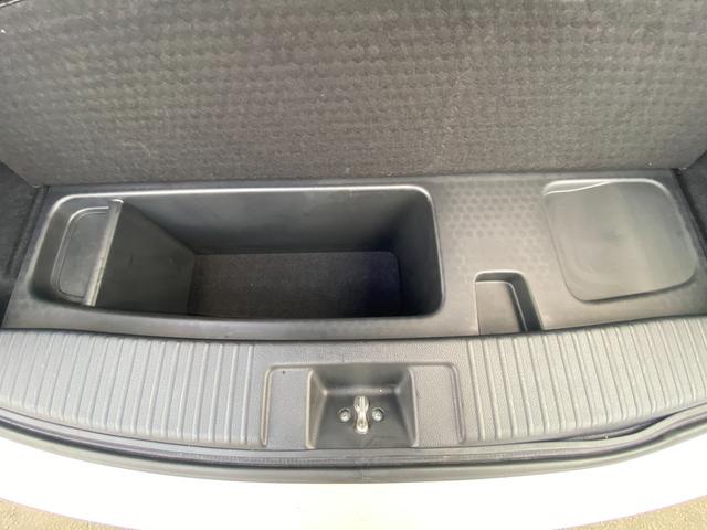 ヴェゼル ハイブリッドＺ・ホンダセンシング　後期／純正８型フルセグナビ／ハーフレザーシート／ＬＥＤヘッドライト／バックカメラ／シートヒーター／衝突軽減ブレーキ／レーダークルーズコントロール／ＥＴＣ／禁煙車（72枚目）