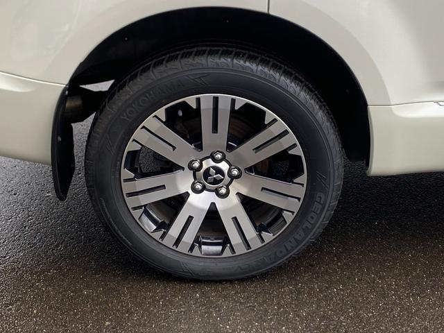 デリカＤ：５ Ｄ　パワーパッケージ　フルセグ／Ｂｌｕｅｔｏｏｔｈ／軽油／４ＷＤ／ＥＴＣ／８人乗り／クルーズコントロール／両側電動スライドドア／革巻きハンドル／ＨＩＤヘッドライト／シートカバー（12枚目）
