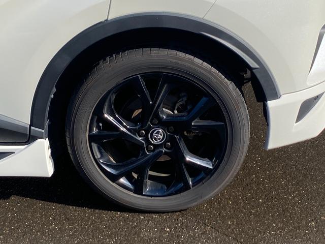 Ｃ－ＨＲ Ｇ　モード　ネロ　純正９型フルセグナビ／ＴＲＤフルエアロ／レザーシート／エンジンスターター／衝突軽減ブレーキ／クルーズコントロール／シートヒーター／ＬＥＤヘッドライト／ＥＴＣ／バックカメラ／禁煙車／オートハイビーム（11枚目）