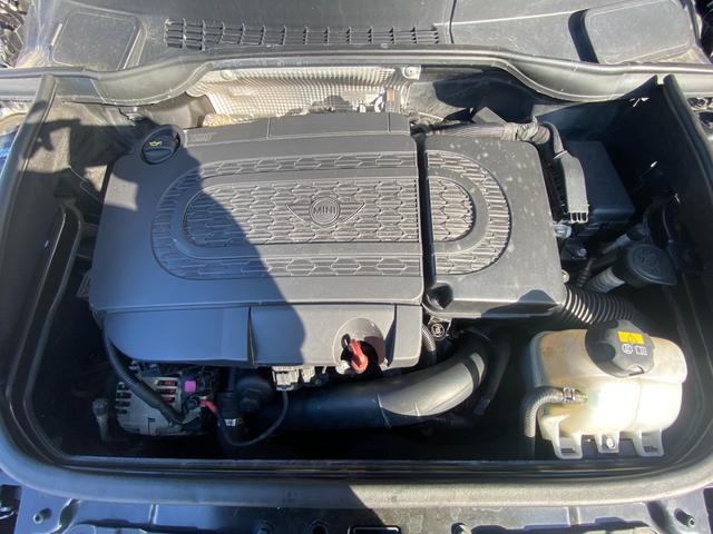 ＭＩＮＩ クーパーＤ　クロスオーバー　車輛評価４．５点／禁煙車／社外フルセグナビ／バックカメラ／ＥＴＣ／オートライト／軽油／革巻きハンドル（32枚目）