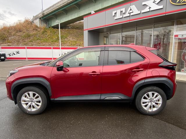 ヤリスクロス Ｇ　ワンオーナー／禁煙車／４ＷＤ／純正ディスプレイオーディオ／ＥＴＣ２．０／バックカメラ／クルーズコントロール／ドライブレコーダー／衝突軽減ブレーキ／シートヒーター／ステアリングヒーター／オートバックドア（4枚目）