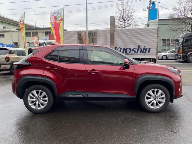 ヤリスクロス Ｇ　ワンオーナー／禁煙車／４ＷＤ／純正ディスプレイオーディオ／ＥＴＣ２．０／バックカメラ／クルーズコントロール／ドライブレコーダー／衝突軽減ブレーキ／シートヒーター／ステアリングヒーター／オートバックドア（8枚目）