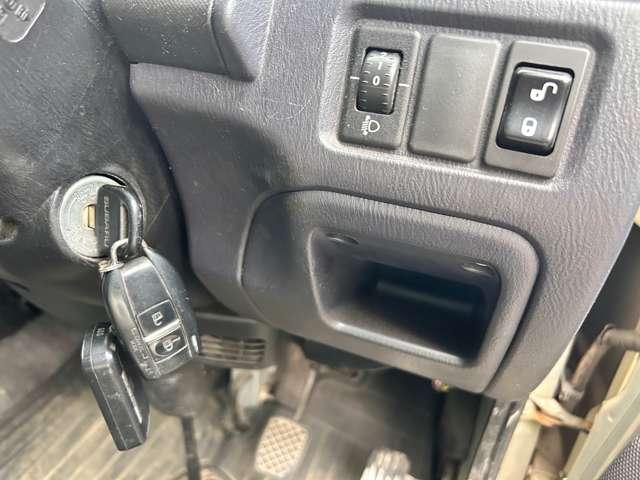 サンバーバン ディアス 4WD LEDライト タイベル交換済 キーレス エンジンスターター CD 電動格納ミラー(16枚目)
