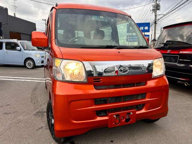 ハイゼットカーゴ クルーズターボリミテッド　ハイルーフ　４ＷＤ　４ＷＤ　ナビＴＶ　ＥＴＣ　リヤモニター　Ｂｌｕｅｔｏｏｔｈ　キーレス　ドライブレコーダー　ワンオーナー（2枚目）