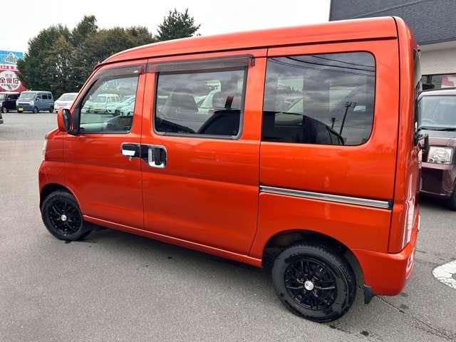 ハイゼットカーゴ クルーズターボリミテッド　ハイルーフ　４ＷＤ　４ＷＤ　ナビＴＶ　ＥＴＣ　リヤモニター　Ｂｌｕｅｔｏｏｔｈ　キーレス　ドライブレコーダー　ワンオーナー（4枚目）