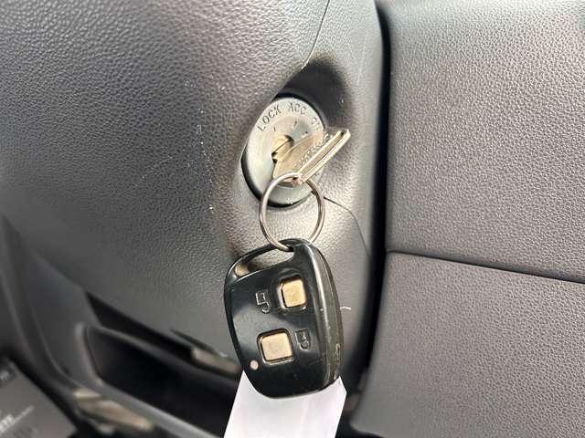 ハイゼットカーゴ クルーズターボリミテッド　ハイルーフ　４ＷＤ　４ＷＤ　ナビＴＶ　ＥＴＣ　リヤモニター　Ｂｌｕｅｔｏｏｔｈ　キーレス　ドライブレコーダー　ワンオーナー（27枚目）