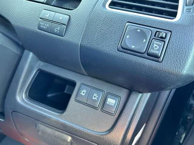 電動格納ミラー　右側パワースライドドアではありません