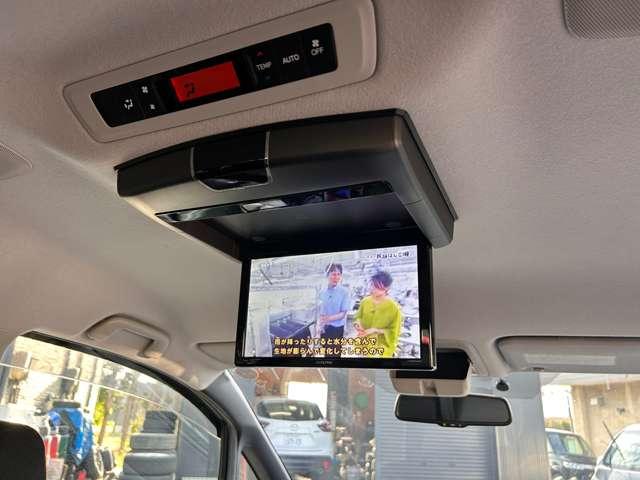 フリップダウンモニター！