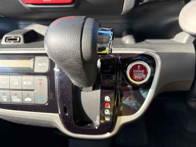 Ｎ－ＢＯＸカスタム Ｇ　ＳＳブラックスタイルパッケージ　４ＷＤ　ドライブレコーダー　ＥＴＣ　バックカメラ　両側電動スライドドア　オートライト　ＨＩＤ　スマートキー　アイドリングストップ　電動格納ミラー　シートヒーター　ベンチシート　ＣＶＴ　盗難防止システム（5枚目）
