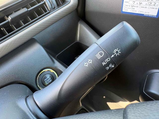 Ｎ－ＢＯＸカスタム Ｇ　ＳＳブラックスタイルパッケージ　４ＷＤ　ドライブレコーダー　ＥＴＣ　バックカメラ　両側電動スライドドア　オートライト　ＨＩＤ　スマートキー　アイドリングストップ　電動格納ミラー　シートヒーター　ベンチシート　ＣＶＴ　盗難防止システム（8枚目）