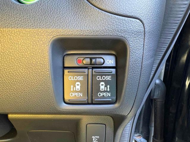 Ｎ－ＢＯＸカスタム Ｇ　ＳＳブラックスタイルパッケージ　４ＷＤ　ドライブレコーダー　ＥＴＣ　バックカメラ　両側電動スライドドア　オートライト　ＨＩＤ　スマートキー　アイドリングストップ　電動格納ミラー　シートヒーター　ベンチシート　ＣＶＴ　盗難防止システム（10枚目）