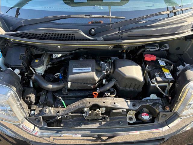 Ｎ－ＢＯＸカスタム Ｇ　ＳＳブラックスタイルパッケージ　４ＷＤ　ドライブレコーダー　ＥＴＣ　バックカメラ　両側電動スライドドア　オートライト　ＨＩＤ　スマートキー　アイドリングストップ　電動格納ミラー　シートヒーター　ベンチシート　ＣＶＴ　盗難防止システム（20枚目）