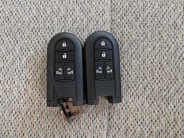 ムーヴキャンバス Ｘリミテッド　ＳＡＩＩＩ　両側電動スライドドア　衝突被害軽減システム　オートマチックハイビーム　オートライト　スマートキー　アイドリングストップ　電動格納ミラー　ベンチシート　ＣＶＴ　盗難防止システム　ＡＢＳ　ＥＳＣ（14枚目）