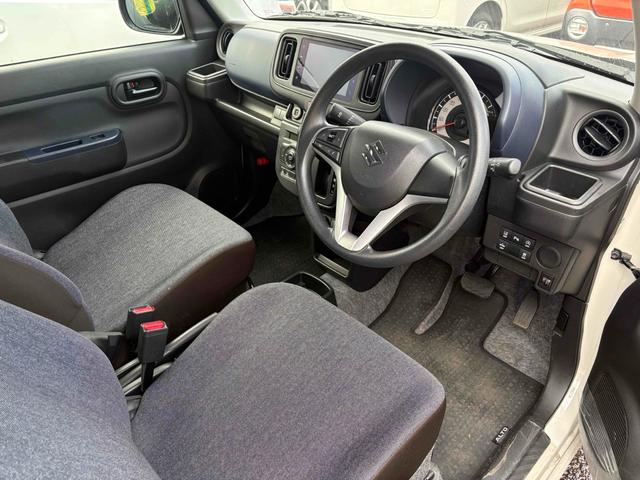 アルト Ｌ　クリアランスソナー　レーンアシスト　衝突被害軽減システム　オートライト　ＬＥＤヘッドランプ　キーレスエントリー　アイドリングストップ　電動格納ミラー　シートヒーター　ＣＶＴ　盗難防止システム　ＡＢＳ（2枚目）