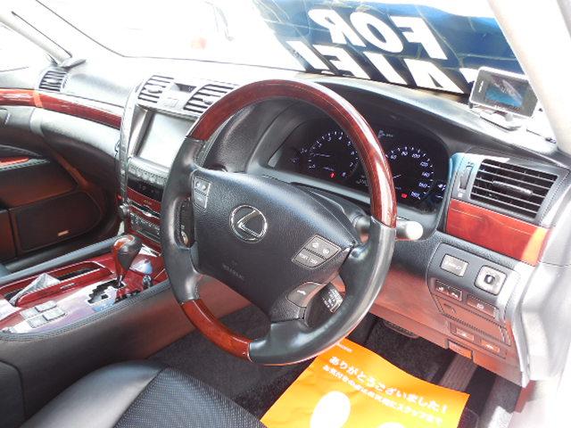 LS460 バージョンS Iパッケージ本革エアシート(8枚目)