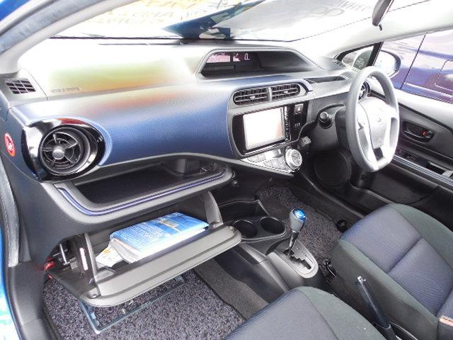 アクア Ｓ　トヨタセーフティセンス　衝突軽減ブレーキ　車線逸脱警報　オートマチックハイビーム　先行車発進おしらせ　ＡＢＳ　ダブルＳＲＳ　社外１５ＡＷ　アイドリングストップ　ワンオーナー（11枚目）