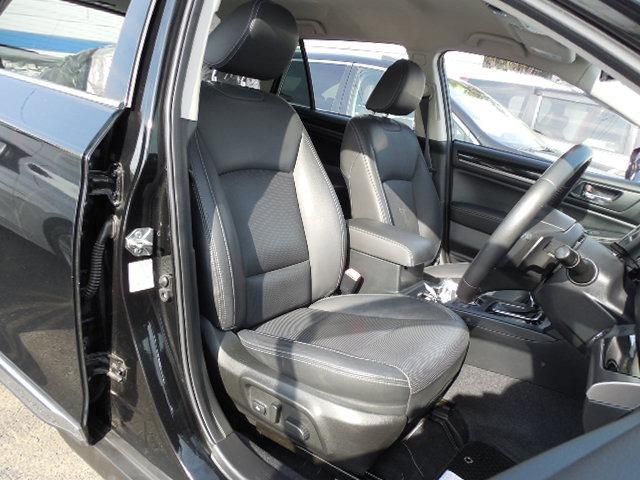 レガシィアウトバック リミテッド　４ＷＤ　アイサイト　衝突軽減ブレーキ　車線逸脱警報　誤発進抑制　先行車発進おしらせ　オートマハイビーム　ブラインドスポット　本革シート　前席パワーシート　全席シートヒーター　パワートランク（11枚目）