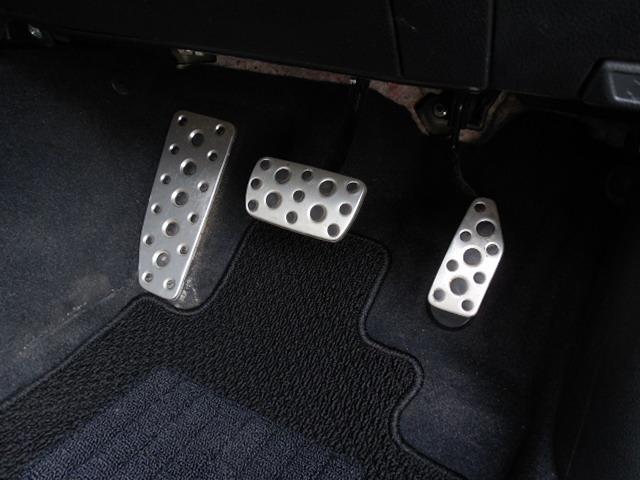 レガシィアウトバック リミテッド　４ＷＤ　アイサイト　衝突軽減ブレーキ　車線逸脱警報　誤発進抑制　先行車発進おしらせ　オートマハイビーム　ブラインドスポット　本革シート　前席パワーシート　全席シートヒーター　パワートランク（50枚目）