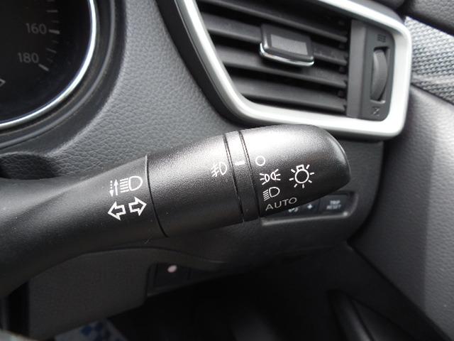 エクストレイル ２０Ｘ　エマージェンシーブレーキパッケージ　４ＷＤ　クリアランスソナー　ＥＴＣ　ＬＥＤライト　フォグ　ドラレコ　レーンキープ　誤発進抑制　ブラインドスポット　ヒルディセントコントロール　前席シートヒーター　純正１７ＡＷ（39枚目）