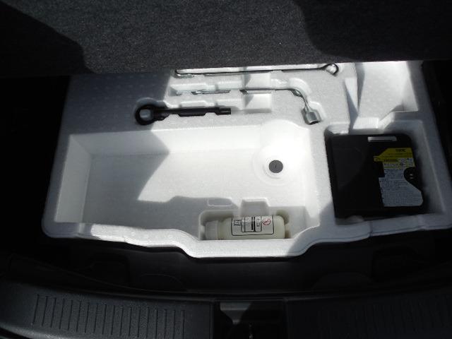 アクア Ｘ　１．５Ｘ　Ｅ－Ｆｏｕｒ　４ＷＤ　衝突軽減ブレーキ　車線逸脱警報　クルーズコントロール　オートマチックハイビーム　前席シートヒーター（23枚目）