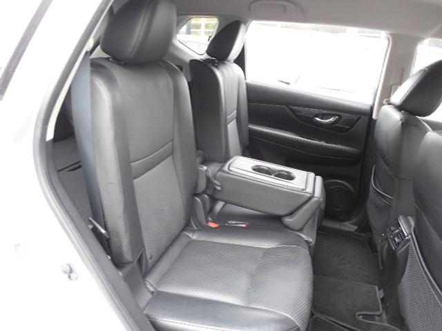 エクストレイル ２０Ｘ　４ＷＤ　ＥＴＣ　ＡＢＳ　ダブルＳＲＳ　横滑り防止装置　アイドリングストップ　全方位カメラ　パワートランク　ドラレコ　ヒルディセントコントロール　純正１８ＡＷ　アルミ付きスタッドレスタイヤ（15枚目）