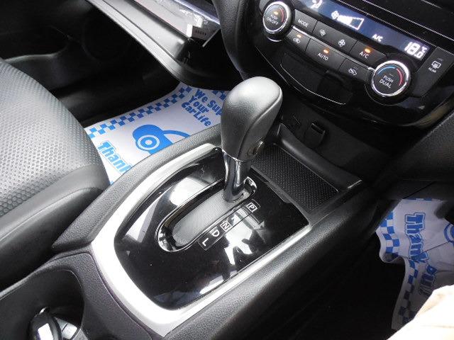 エクストレイル ２０Ｘ　４ＷＤ　ＥＴＣ　ＡＢＳ　ダブルＳＲＳ　横滑り防止装置　アイドリングストップ　全方位カメラ　パワートランク　ドラレコ　ヒルディセントコントロール　純正１８ＡＷ　アルミ付きスタッドレスタイヤ（31枚目）