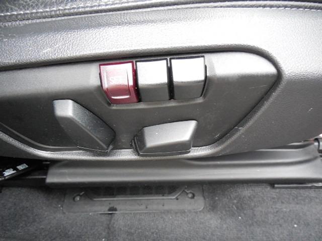 X1 xDrive 18d ディーゼルターボ4WD 本革シート 前席パワーシート 前席シートヒーター 衝突軽減ブレーキ 車線逸脱警報 アダプティブクルコン パワートランク ウィンドウディスプレイ ドラレコ(28枚目)