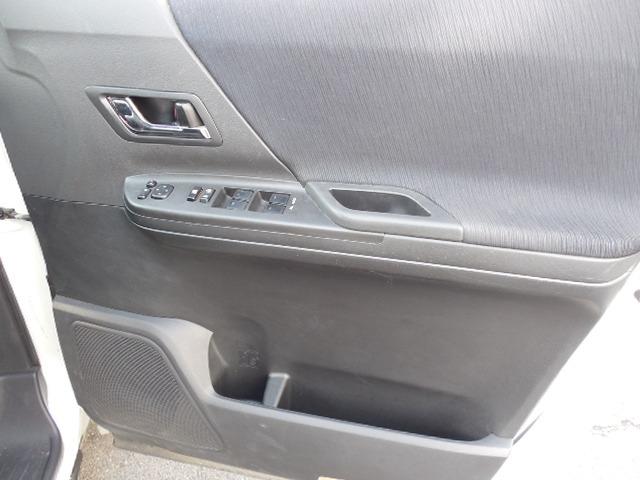 アルファード 240S 3列シート8人乗り 両側パワースライドドア 後席モニター(23枚目)