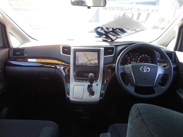 アルファード ３５０Ｓ　クリアランスソナー　３列シート７人乗り　セカンドシートオットマン　左側パワースライドドア　後席モニター　クルーズコントロール（11枚目）