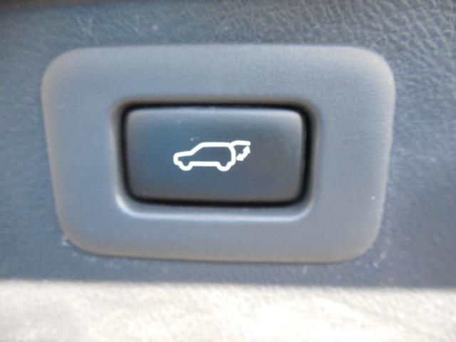 ヴェルファイア 2.4Z プラチナセレクションII タイプゴールド クリアランスソナー 3列シート7人乗り 両側パワースライドドア 後席モニター パワートランク セカンドシートオットマン(23枚目)