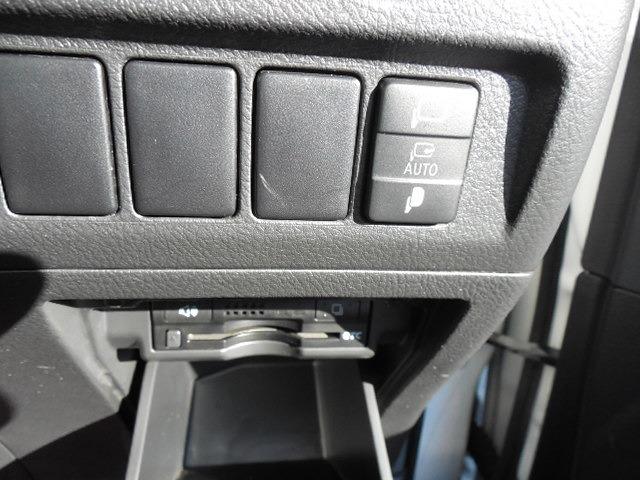 ヴェルファイア 2.4Z プラチナセレクションII タイプゴールド クリアランスソナー 3列シート7人乗り 両側パワースライドドア 後席モニター パワートランク セカンドシートオットマン(44枚目)