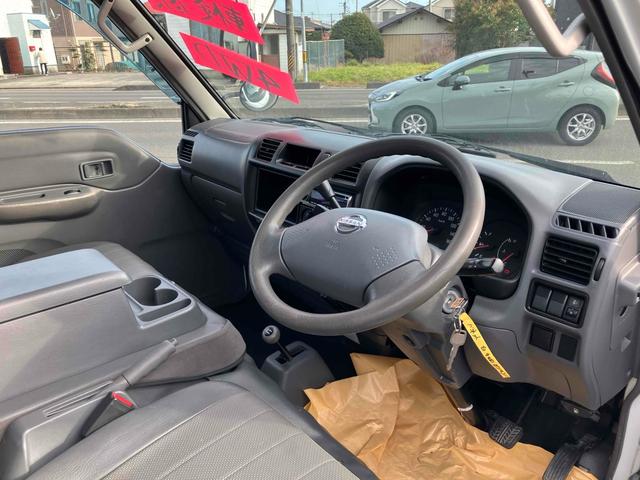 バネットバン 　４ＷＤ　スライドドア　ＣＶＴ　ＣＤ　ミュージックプレイヤー接続可　エアコン　パワーウィンドウ（11枚目）