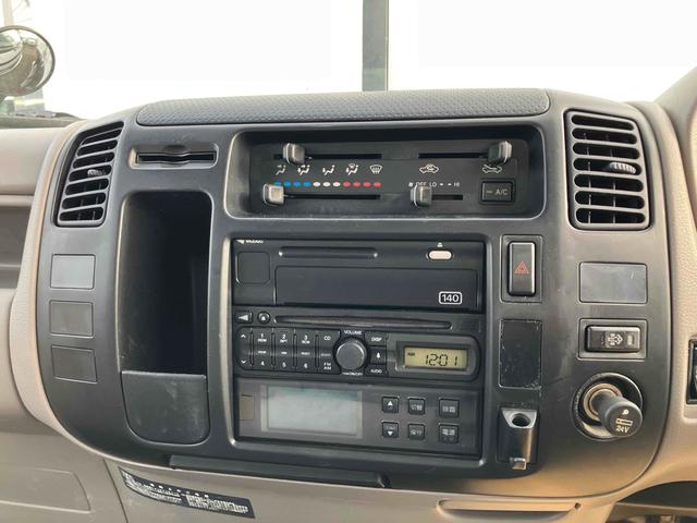 デュトロ 　トラック　ＭＴ　ドライブレコーダー　エアコン　パワーウィンドウ　運転席エアバッグ　ＣＤ（3枚目）