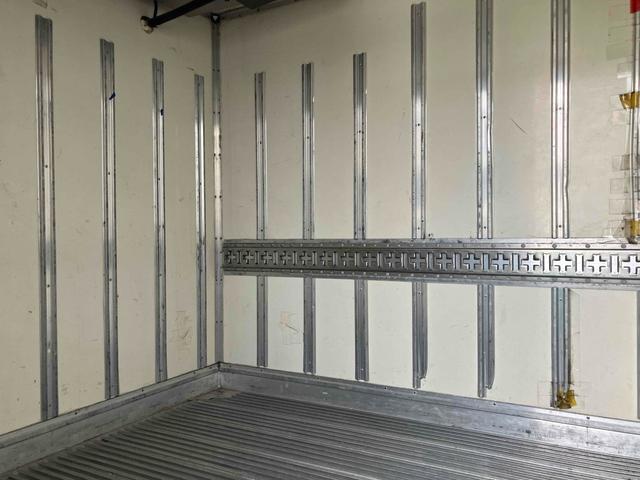 デュトロ 　トラック　ＭＴ　ドライブレコーダー　エアコン　パワーウィンドウ　運転席エアバッグ　ＣＤ（30枚目）