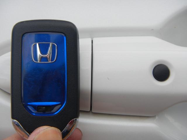 フリード+ハイブリッド ハイブリッドG・ホンダセンシング ギャザズナビ 後席モニター ドラレコ モデューロバンパー LEDライト(21枚目)