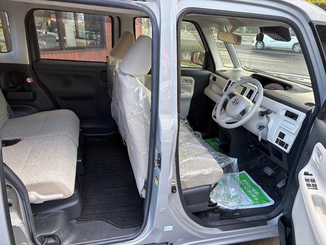 ムーヴキャンバス Ｌ　ＳＡＩＩＩ　支払い総額表示車　車検２年取渡し　４ＷＤ　衝突被害軽減ブレーキ　ディスプレイオーディオ　バックカメラ　ドラレコ　両側スライドドア　走行２７，０００キロ台　寒冷地仕様　クリーニング済　保証付販売（8枚目）