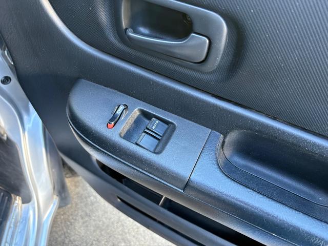 アクティバン ＳＤＸ　支払い総額表示車　車検２年取渡し　４ＷＤ　ワンオーナー車　ナビＴＶ　ＥＴＣ　オートマ　エアコン　パワステ　パワーウィンド　両側スライドドア　プライバシーガラス　キーレス　クリーニング済　保証付販売（11枚目）