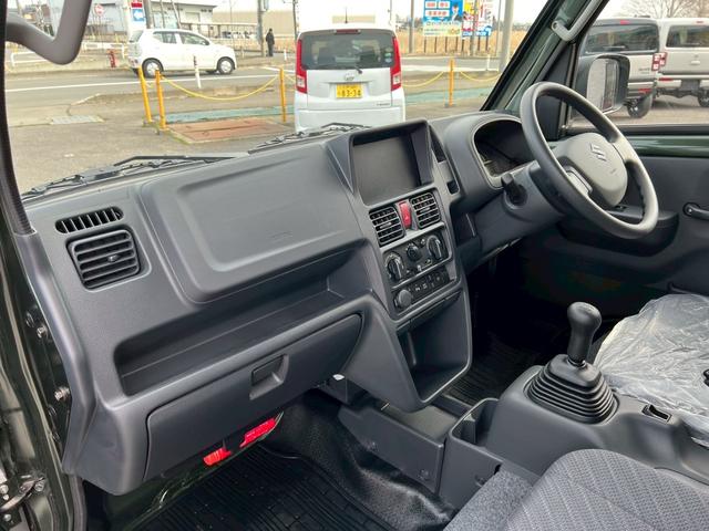 スーパーキャリイ Ｘ　４ＷＤ　軽トラック　ＭＴ　衝突被害軽減システム　クリアランスソナー　レーンアシスト　アイドリングストップ　電動格納ミラー　ＥＳＣ　エアコン　パワーステアリング　パワーウィンドウ　運転席エアバッグ（21枚目）