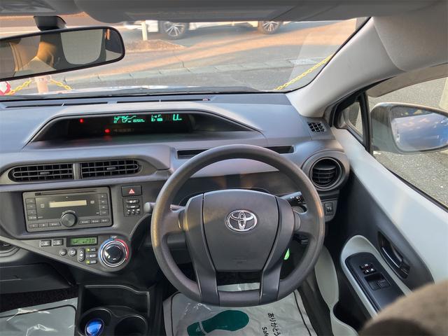 アクア L ETC キーレスエントリー アイドリングストップ 電動格納ミラー CVT 衝突安全ボディ 記録簿 ABS ESC CD エアコン パワーステアリング パワーウィンドウ(3枚目)